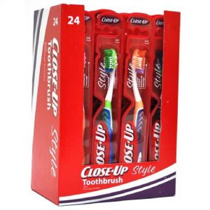 Close-Up Soft Toothbrush (1)
