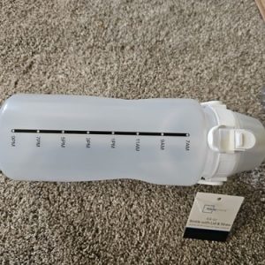 Mainstays White Bottle 64oz